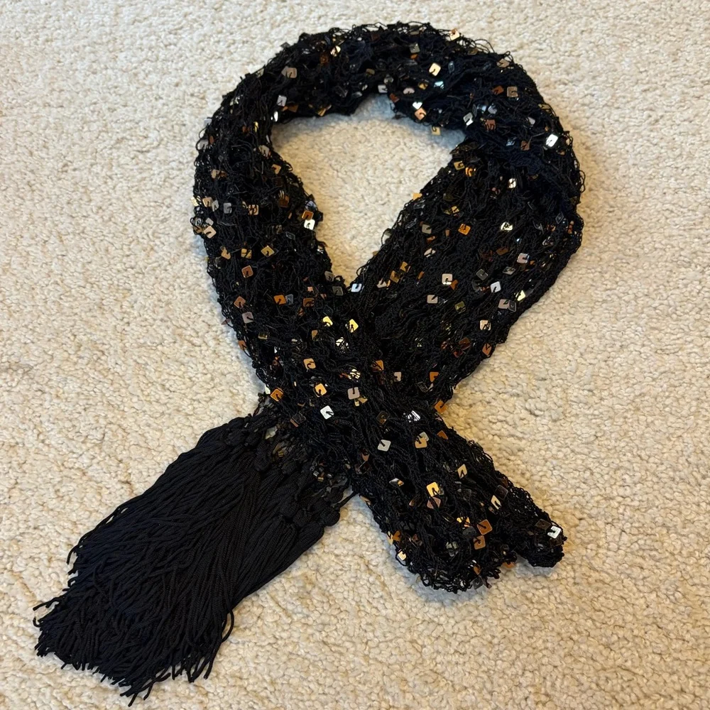 Black Sequin Knit Scarf - Picture 4 of 8